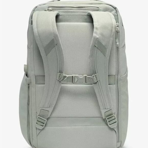 Nike Utility Speed Oil Green Backpack New Gym Bag Travel FN4106-370 (27L) NWT - Picture 2 of 4
